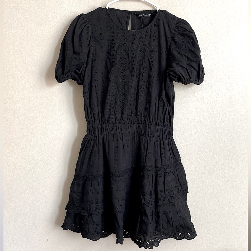 Zara Eyelit Mini Dress. Size M